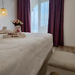 Raya Апартамент *